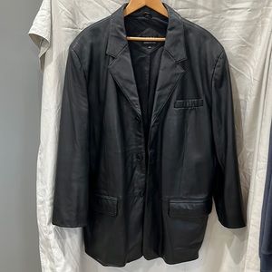 Jones New York - black genuine leather men’s coat - size 44R